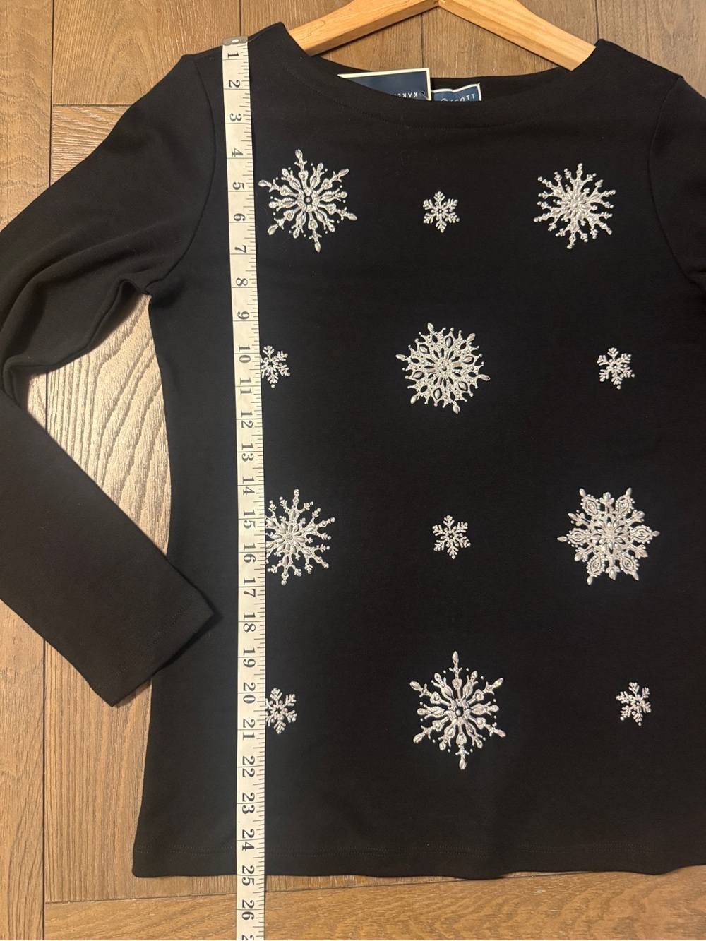 Karen Scott Black Snowflake Embellished Sweater Top Women’s Medium M Holiday - Picture 8 of 10